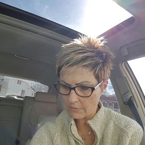 Meet your Posher, Suzanne